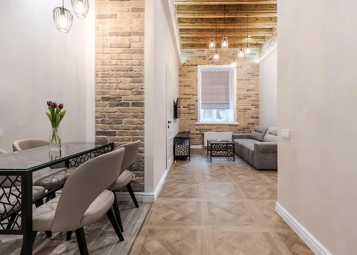 Apartamento Rynok Square 2 *